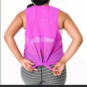Zyia Split Back Mesh Tank size small